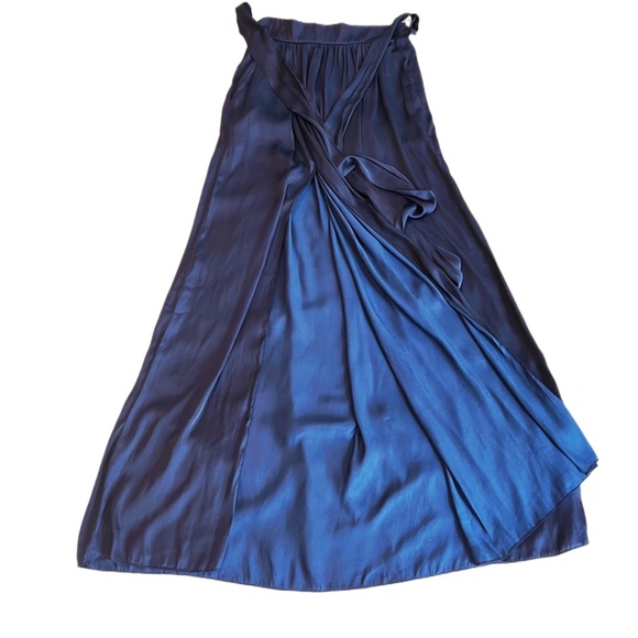 Long skirt with pocket - Picture 2 of 5